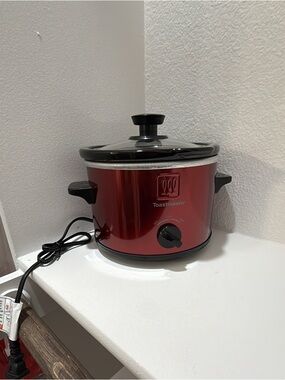 Toastmaster Red Slow Cooker with Glass Lid
